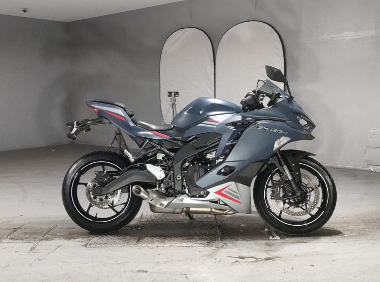 Мотоцикл Kawasaki NINJA ZX-25R с пробегом 1674 km