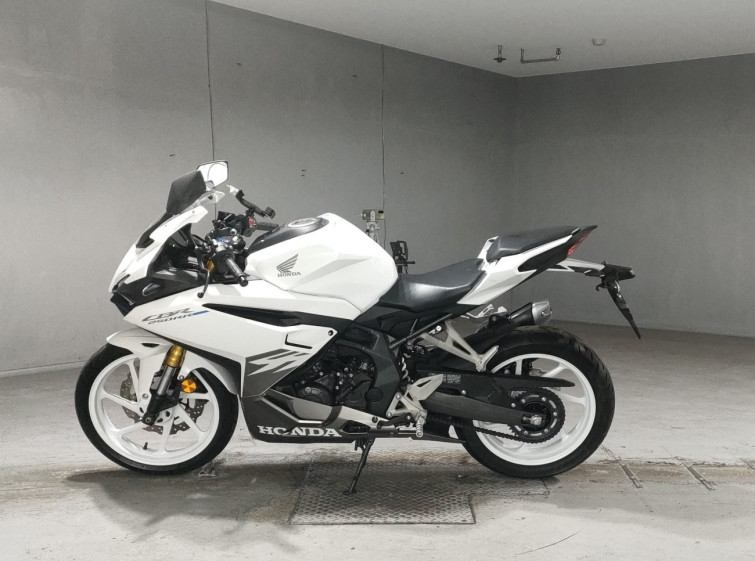Мотоцикл Honda CBR250RR з пробігом 7586 km
