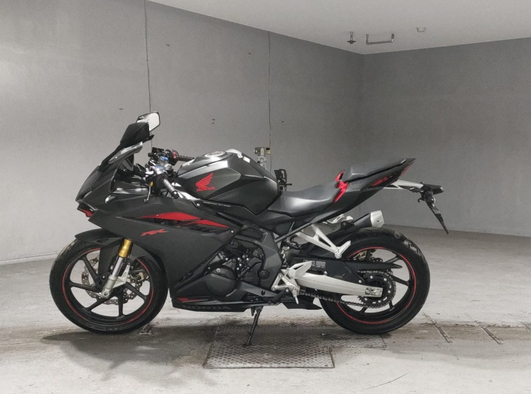 Мотоцикл Honda CBR250RR с пробегом 21155 km