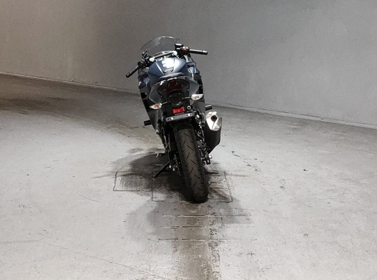 Мотоцикл Kawasaki NINJA400 с пробегом 3780 km
