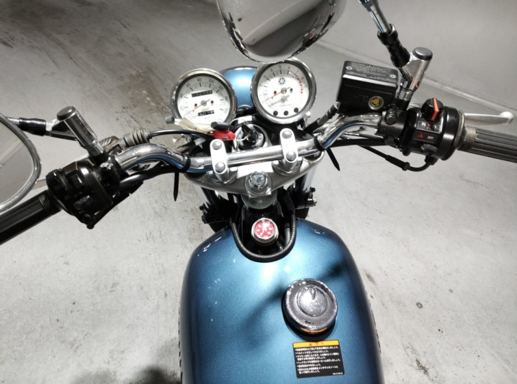 Мотоцикл Yamaha SR400 с пробегом 3205 km