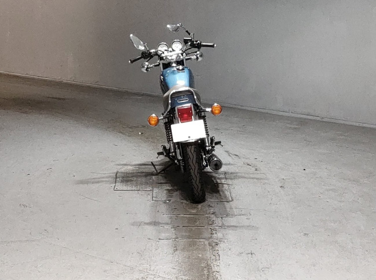 Мотоцикл Yamaha SR400 с пробегом 3205 km