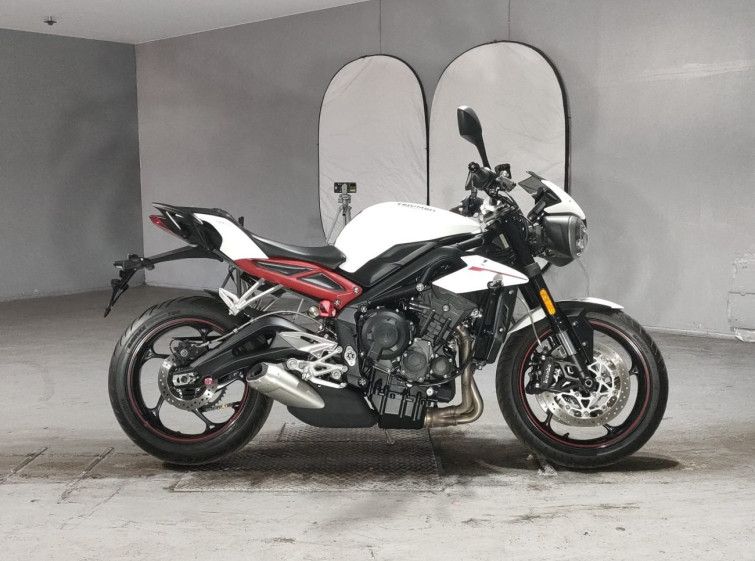 Мотоцикл Triumph STREET TRIPLE R з пробігом 6379 km