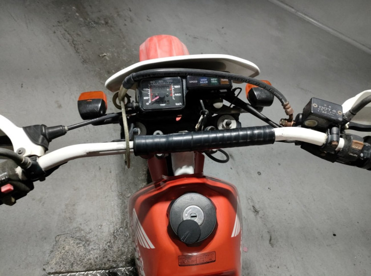 Мотоцикл Honda XLR250R с пробегом 8115 km