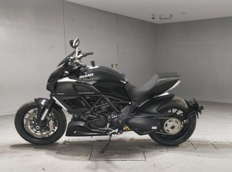 Мотоцикл Ducati DIAVEL с пробегом 2234 km