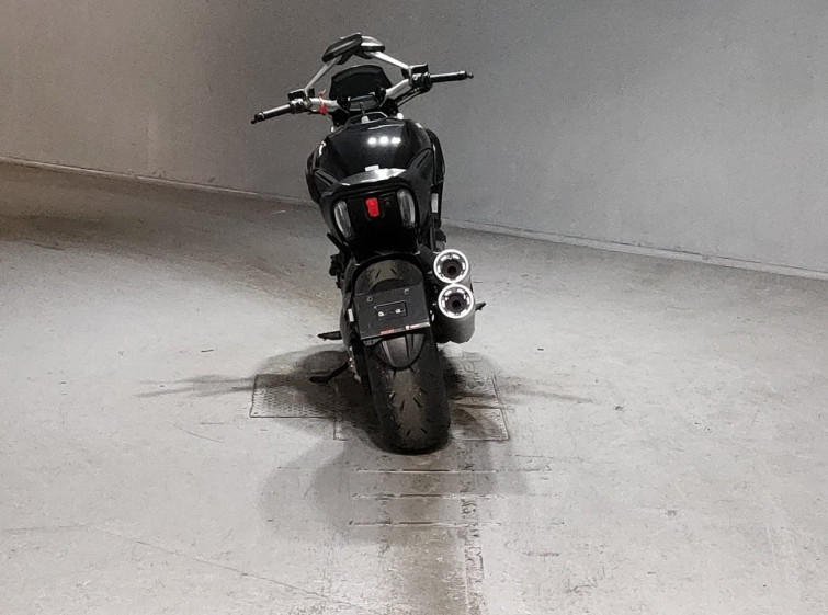 Мотоцикл Ducati DIAVEL с пробегом 2234 km