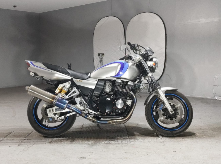 Мотоцикл Yamaha XJR400