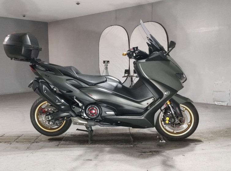 Мотоцикл Yamaha T-MAX560 с пробегом 41223 km