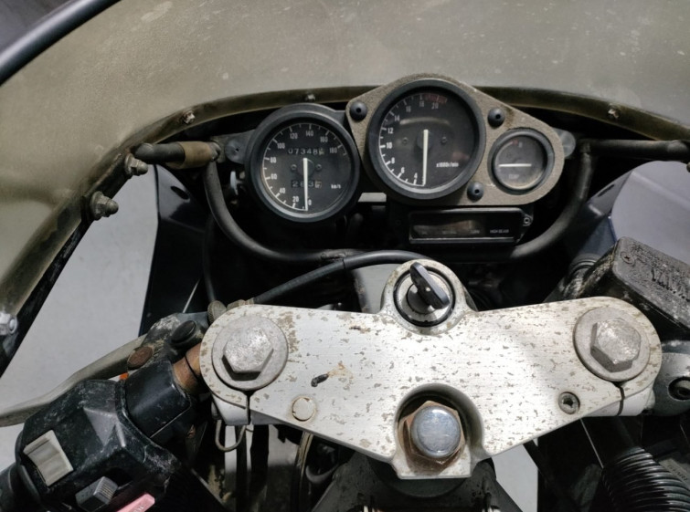 Мотоцикл Yamaha FZR250R с пробегом 7348 km