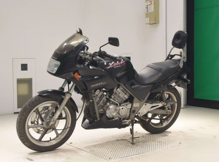 Мотоцикл Honda VT250F XELVIS з пробігом 5630 km