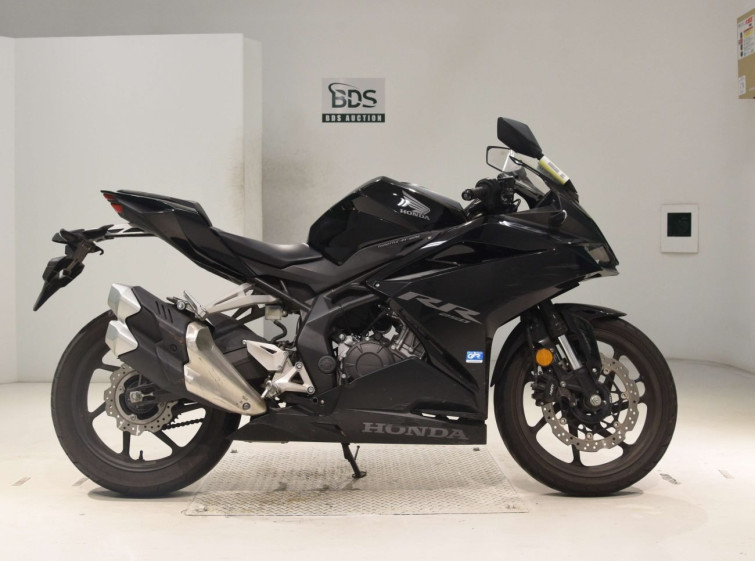 Мотоцикл Honda CBR250RR с пробегом 12937 km