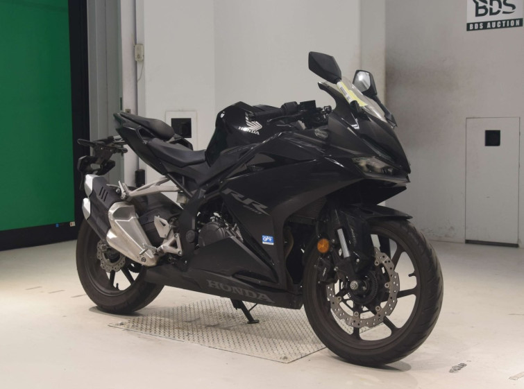 Мотоцикл Honda CBR250RR с пробегом 12937 km