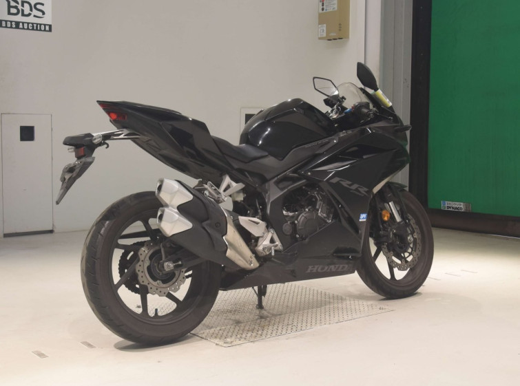Мотоцикл Honda CBR250RR с пробегом 12937 km