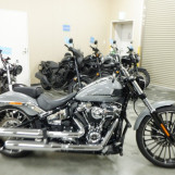 Мотоцикл HD BREAKOUT FXBR1750 с пробегом 2945 km