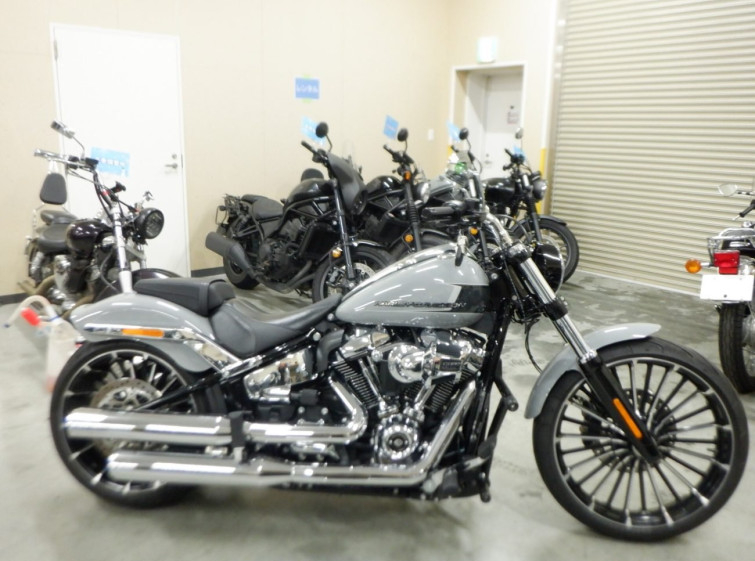 Мотоцикл HD BREAKOUT FXBR1750 с пробегом 2945 km