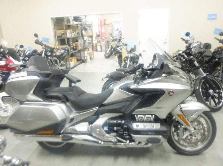 Мотоцикл Honda GL1800 TOUR з пробігом 34523 km