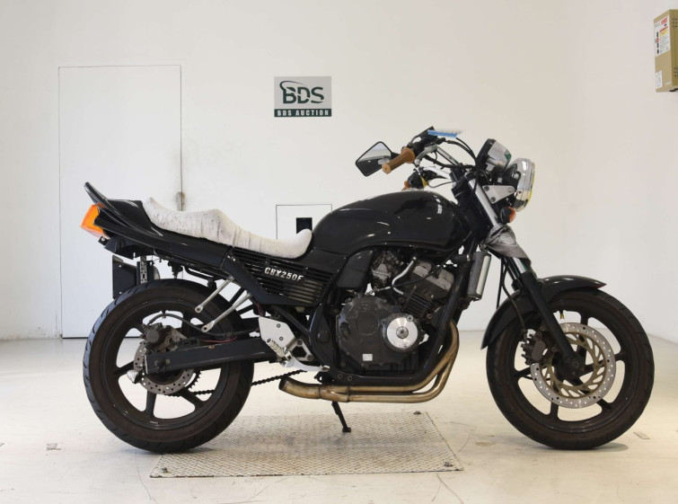 Мотоцикл Honda JADE CB250