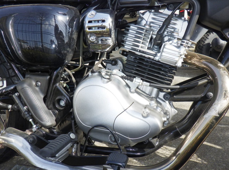 Мотоцикл Kawasaki W230 з пробігом 2113 km