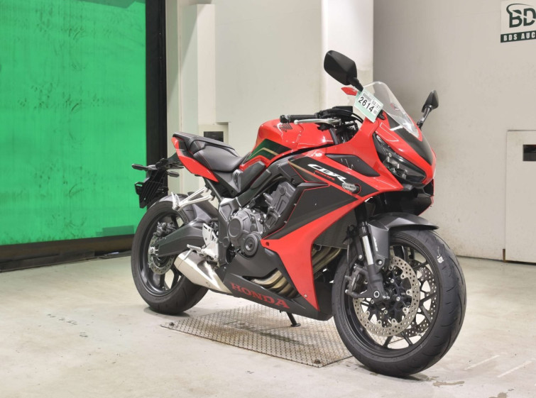 Мотоцикл Honda CBR650R с пробегом 793 km