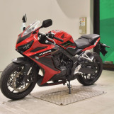 Мотоцикл Honda CBR650R с пробегом 793 km