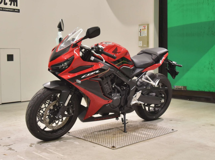 Мотоцикл Honda CBR650R с пробегом 793 km
