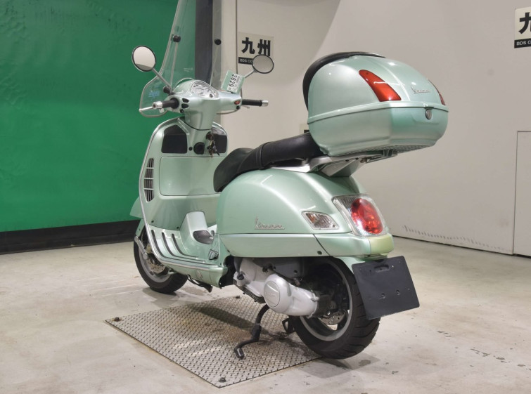 Мотоцикл Vespa GT200L с пробегом 9842 km