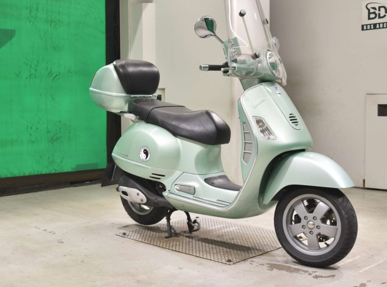 Мотоцикл Vespa GT200L с пробегом 9842 km