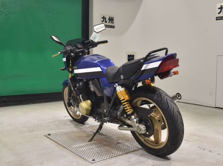 Мотоцикл Kawasaki ZRX400 с пробегом 4090 km