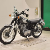 Мотоцикл Yamaha SR400 с пробегом 2122 km