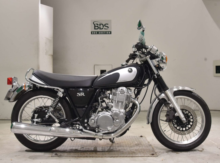 Мотоцикл Yamaha SR400 с пробегом 2122 km