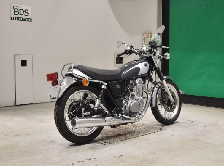Мотоцикл Yamaha SR400 с пробегом 2122 km