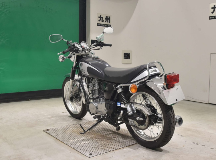 Мотоцикл Yamaha SR400 с пробегом 2122 km