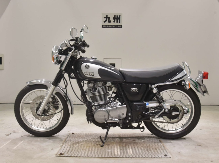 Мотоцикл Yamaha SR400 с пробегом 2122 km