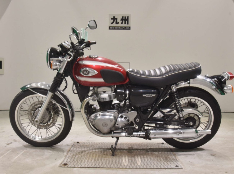 Мотоцикл Kawasaki W800 с пробегом 8018 km