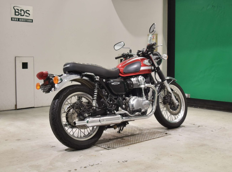 Мотоцикл Kawasaki W800 с пробегом 8018 km