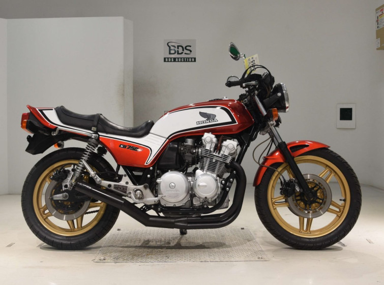 Мотоцикл Honda CB750SF с пробегом 7854 km