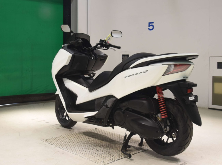 Мотоцикл Honda FORZA SI с пробегом 11030 km