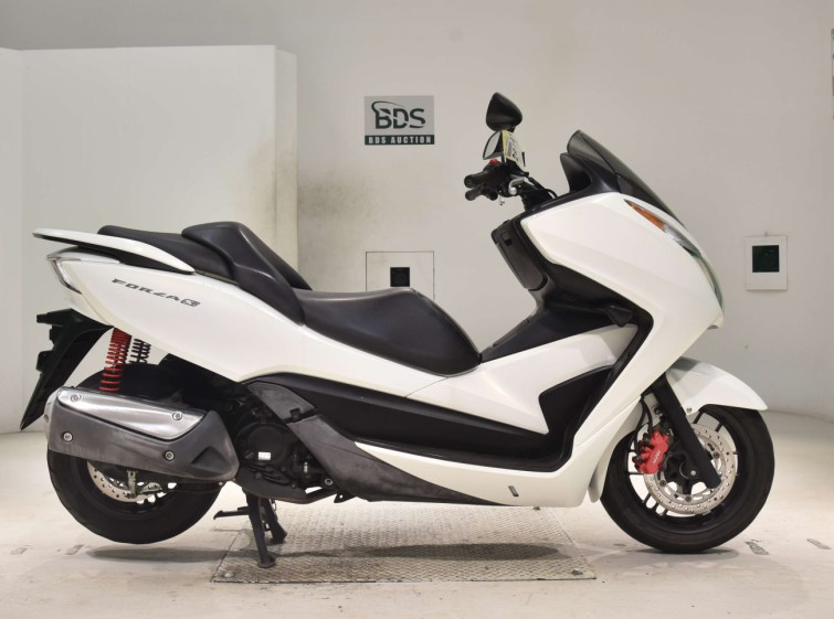 Мотоцикл Honda FORZA SI с пробегом 11030 km