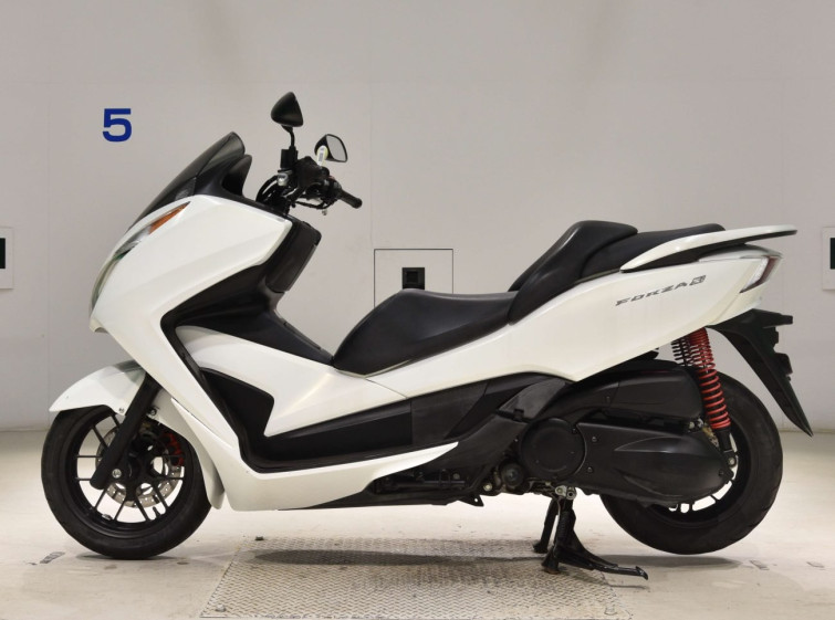 Мотоцикл Honda FORZA SI с пробегом 11030 km