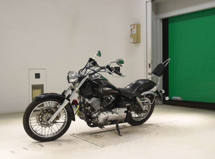 Мотоцикл Yamaha DRAGSTAR XVS250 с пробегом 2074 km