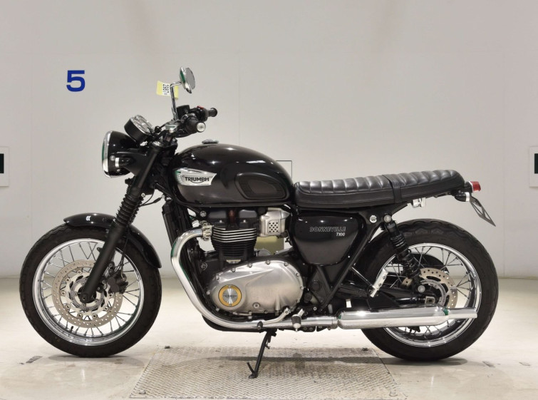 Мотоцикл Triumph BONNEVILLE T100 з пробігом 40235 km