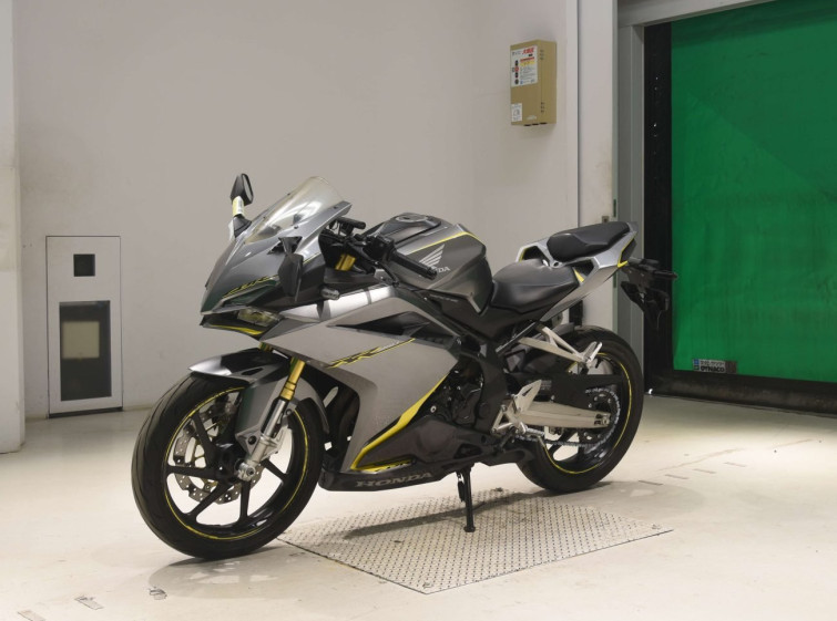 Мотоцикл Honda CBR250RR с пробегом 30628 km