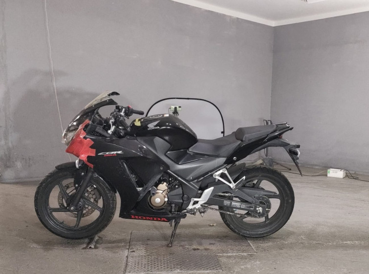 Мотоцикл Honda CBR250R