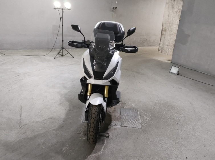 Мотоцикл Honda X-ADV750 с пробегом 694 km