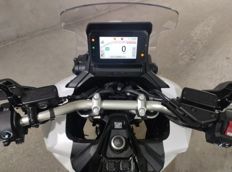 Мотоцикл Honda X-ADV750 с пробегом 694 km