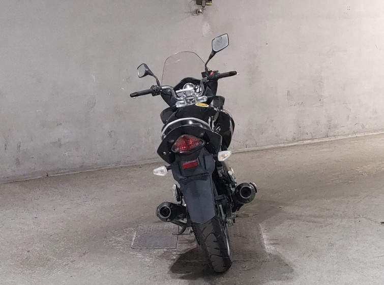 Мотоцикл Suzuki GSR250S с пробегом 8111 km