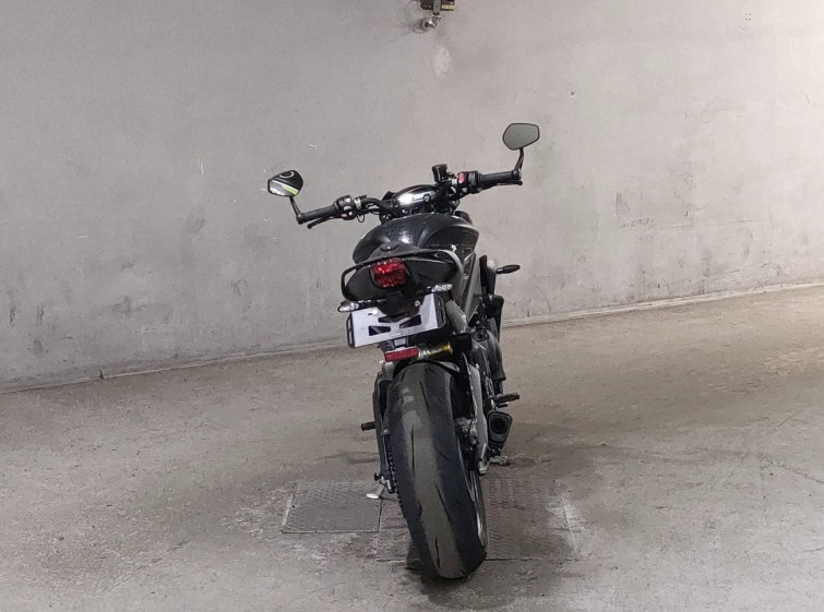 Мотоцикл Triumph STREET TRIPLE RS с пробегом 8955 km