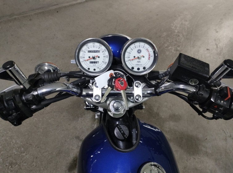 Мотоцикл Yamaha SR400 с пробегом 3549 km