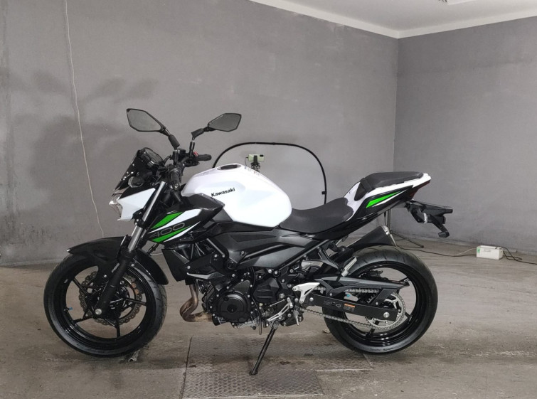 Мотоцикл Kawasaki Z400 з пробігом 20494 km
