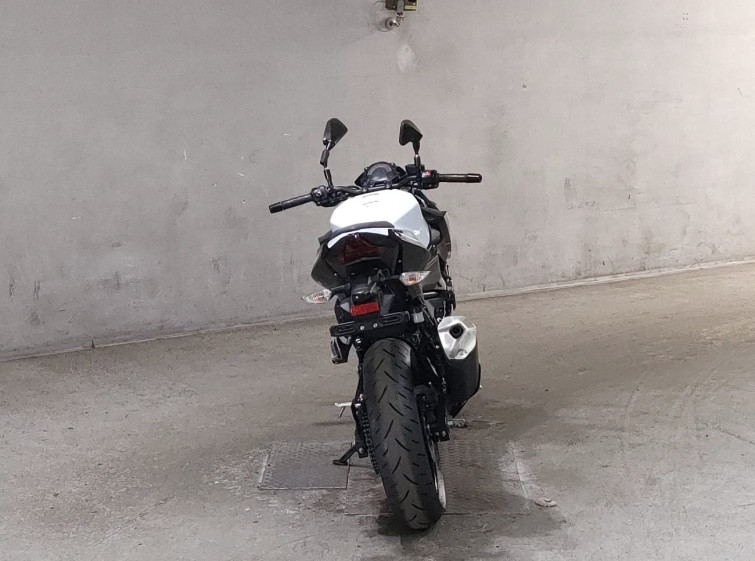 Мотоцикл Kawasaki Z400 з пробігом 20494 km